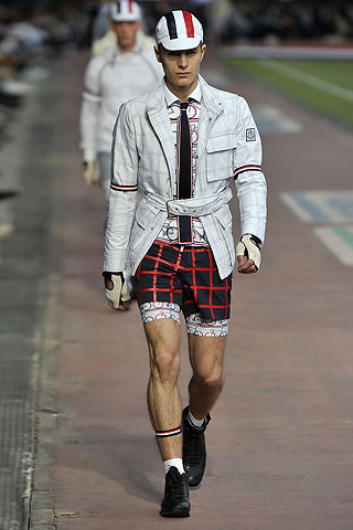 Moncler Gamme Bleu / - 2011